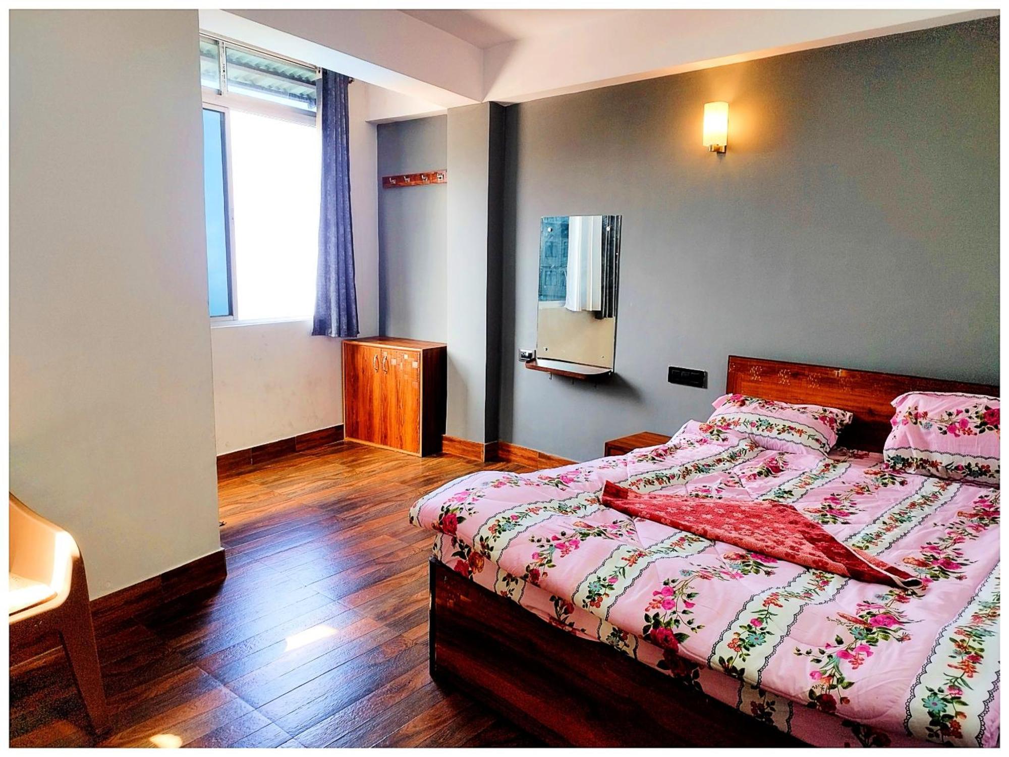 Hotel Premium Pitstop Near Railway Station Best Hotel In Darjeeling Darjeeling  Exterior photo